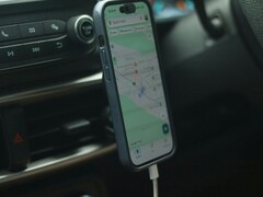 Een afbeelding van een smartphone met een navigatie-app
