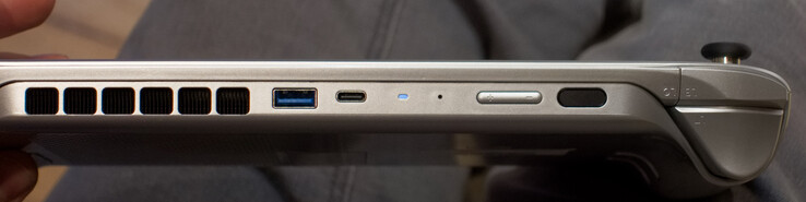 USB Type-A, USB Type-C (4.0 met DisplayPort en PowerDelivery)