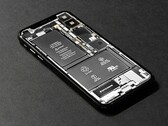 Europese modelvarianten van smartphones hebben vaak een kleinere batterij dan hun Chinese tegenhangers (Afbeeldingsbron: Tyler Lastovich)