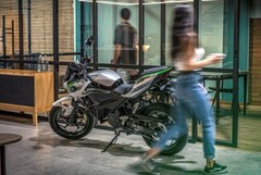 De Kawasaki Z e-1 elektrische motorfiets is bedoeld als vervanger voor 125 cc ICE forenzen. (Afbeelding bron: Kawasaki)