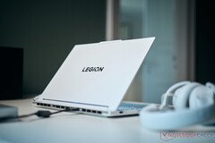 De Arrow Lake-HX CPU en 115 W GPU zijn een geweldige combinatie voor maximale gamingprestaties (Afbeelding bron: Notebookcheck)