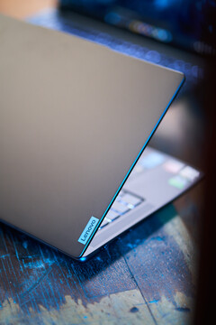 Hands on met de nieuwe Yoga Pro 7/7i. (Bron: Notebookcheck)