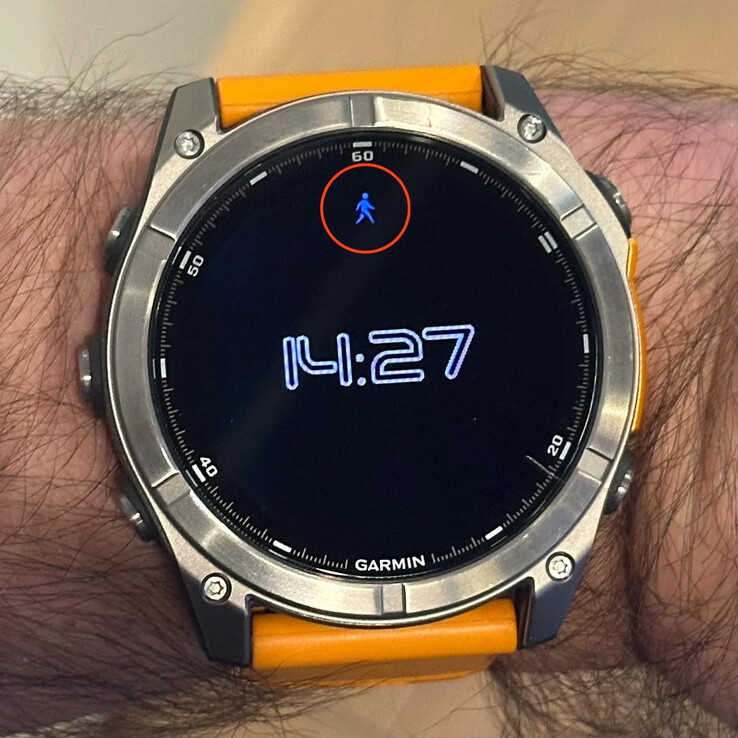 Het nieuwe pictogram met de blauwe man is een snelkoppeling voor de functie Later hervatten van Garmin. (Afbeeldingsbron: u/svacher via Reddt)