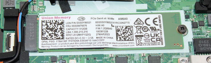 Een PCIe 4 SSD dient als systeemopslag.