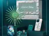 De co-branded box bevat vijf verzamelobjecten, met als blikvanger een draaibare metalen standaard die de telefoon magnetisch vasthoudt.