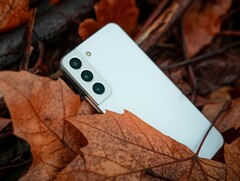 Samsung Galaxy S22 (Afbeelding Bron: Joshua Katt, Unsplash)