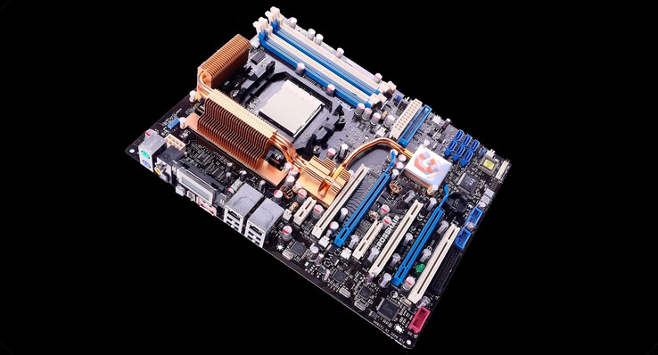 Het originele ROG Crosshair-moederbord met de codenaam Pluto