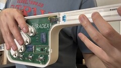 Een afbeelding van Stradex1 in de speelpositie (bron: Brady Y. Lin; bijgesneden)