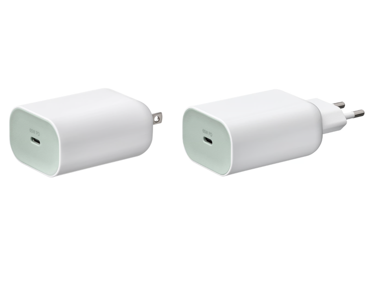 De Amerikaanse (links) en EU-versie (rechts) van de IKEA Sjöss 65W 1-poorts USB-lader. (Afbeeldingsbron: IKEA)