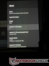 De Mogo 2 Pro draait op Android 11 en heeft tijdens mijn testperiode een paar updates gekregen. (Deze projector draait op de out-of-the-box versie van Android TV 11 op deze foto)