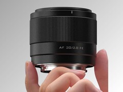 De lens weegt slechts 157 g met een bijna bijpassende prijs van US$158 (Afbeelding Bron: Viltrox)