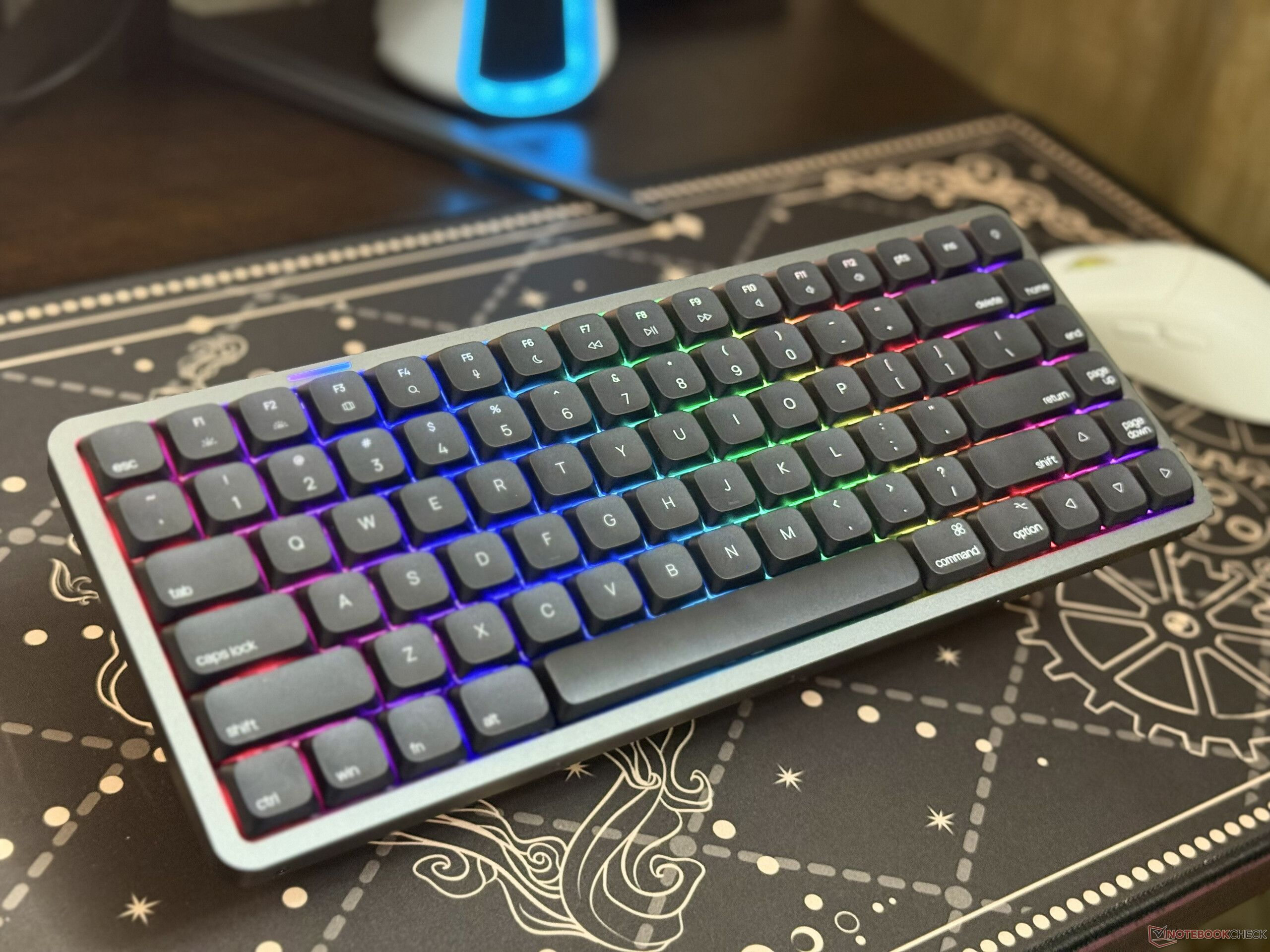 Recensie van het mechanische toetsenbord Akko Air 01 met laag profiel