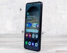 De opvolger van de afgebeelde Galaxy S26 krijgt naar verwachting een verouderde frontcamera.