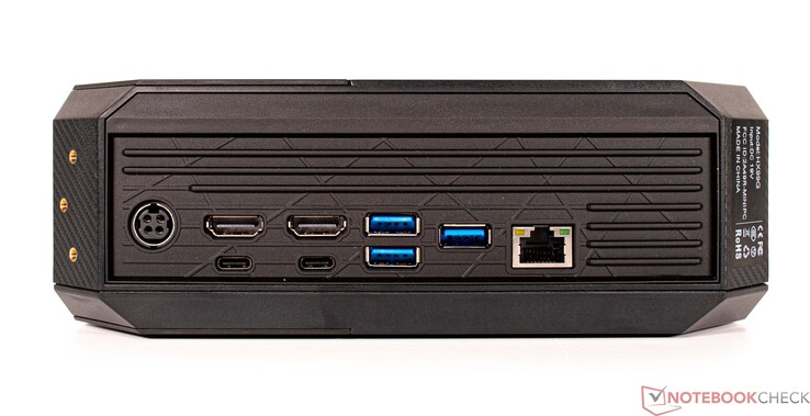 Achterkant: voeding, 2x HDMI, 2x USB4, 3x USB 3.2 Gen1 Type-A, RJ45
