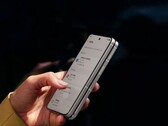 Applede eerste opvouwbare telefoon van OPPO lijkt een vergelijkbare grootte te hebben als de OPPO Find N2. (Afbeelding Bron: OPPO)