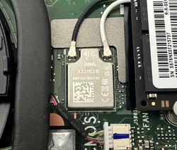 De Intel Wi-Fi 6E AX211 kaart is op het moederbord gesoldeerd