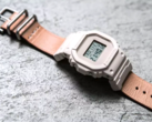 De allereerste Casio x Hender Scheme collab uit 2017 - de DW-5600HS-4JF (afbeelding). (Afbeeldingsbron: Designboom)