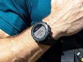 De Descent Mk2 (foto) wearables van Garmin krijgen een nieuwe stabiele update. (Afbeelding bron: Garmin)