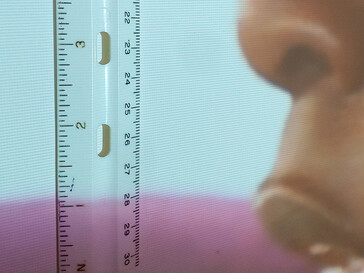 De pixels zijn zichtbaar op een kijkafstand van 6 inch, maar meestal niet verder dan 3,3 ft. (Afbeeldingsbron: Notebookcheck)