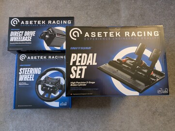 Asetek Initium Racing Bundle detailverpakking.