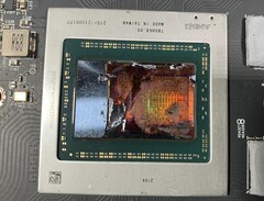 Gebarsten GPU-die (Afbeelding Bron: KrisFix-Duitsland)