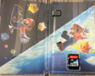 Het artwork aan de binnenkant van de Switch cartridge van de Super Mario Galaxy 1+2 bundel (bron: ForeverPhysical X)