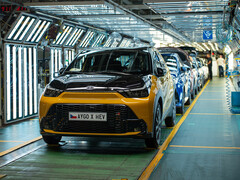 De nieuwe Aygo X Hybrid is de enige full hybrid in het A-segment en wordt nu geproduceerd in Kolin (Tsjechië). (Afbeeldingsbron: Toyota)