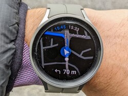 De Galaxy Watch5 Pro navigeert betrouwbaar met Google Maps