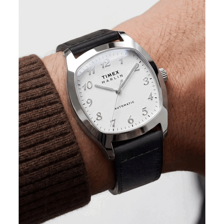 De Marlin TW2Y84300IK is voorzien van een op vintage geïnspireerde Tonneau-kast