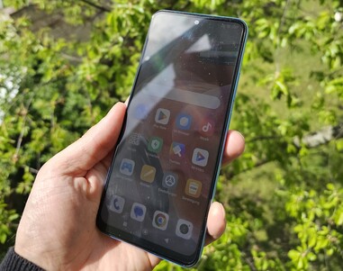 Xiaomi Redmi Note 12 smartphone in review