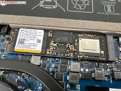 De M.2 2280 SSD kan worden vervangen.