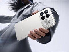 De Redmi K100 Pro Max is voorzien van een 2.1-kanaals luidsprekersysteem met Sound by Bose. Afgebeeld: een promotiefoto van de achterzijde van de telefoon.