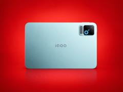 iQOO Pad Pro-gamingtablet getoond van de voor- en achterkant.
