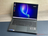 Medion S10 OLED beoordeling: De multimedia-laptop met een OLED-paneel en Core Ultra 7