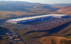 Tesla's gigafabriek in Nevada (Bron: Teslarati)