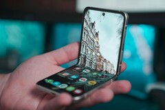 De cameraspecificaties en eerste displaykenmerken van de Xiaomi Mix Flip zijn ontdekt in de HyperOS-code. (Afbeelding: Onur Binay, Unsplash)