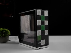Framework Desktop modulaire mini-PC met AMD-merk en aangepast ontwerp voorpaneel (Afbeelding bron: ETA PRIME)