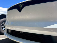 2026 Model X vernieuwt voorbumper camera (Afbeelding bron: The Kilowatts/X)