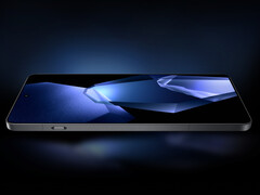 De OnePlus 15 zou een 165 Hz scherm kunnen hebben. Afgebeeld: het scherm van de OnePlus 13. (Afbeelding bron: OnePlus - bewerkt) 