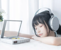 De DISCDREAM is een draagbare CD-speler van audiofiele kwaliteit met 32-bit DAP. (Bron: MOONDROP)