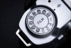 Fujifilm X-M5 draaiknop voor filmsimulatie close-up
