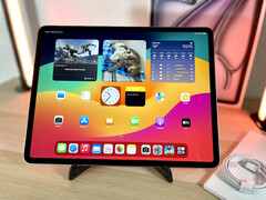 Hij is gegroeid: Met 128 GB biedt de kleinste versie (vanaf € 799) van de Apple iPad Air 13 (2024) twee keer zoveel opslagruimte als zijn voorganger.