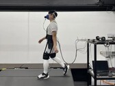 De robot haalt informatie uit de ademhalingspatronen van de proefpersoon en berekent de optimale manier om de heupbeweging te verbeteren. (Bron: Park et al)