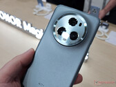De Magic5 Pro heeft veel indrukwekkende hardware, waaronder drie 50 MP camera's aan de achterkant. (Beeldbron: NotebookCheck)