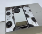 OPPO's "volledig glazen" smartphone. (Bron: Creator Studio via YouTube)