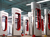Geprefabriceerde Superchargers maken installatie 50% sneller (afbeelding: Tesla)