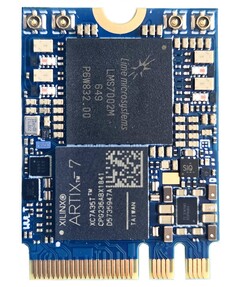 xSDR verpakt een 2x2 MIMO softwaregedefinieerde radio in een kleine M.2 2230 module.