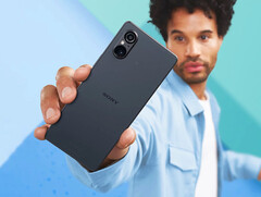 Het lijkt erop dat Sony&#039;s beslissing om de Xperia 5 V te ontdoen van een telefotocamera geen vruchten heeft afgeworpen. (Afbeeldingsbron: Sony)