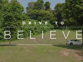 De eerste Tesla-reclame is getiteld 'Drive to Believe' (afbeelding: Tesla Asia/Twitter)