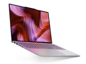 Gebruikers kunnen de mindere RTX 5050-configuratie van de Lenovo Yoga Pro 9 16 beter vermijden, omdat deze de slechtste 'bang for the buck' biedt (Afbeelding bron: Lenovo)